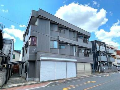 令和３年　建物大規模修繕工事完了済み
