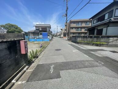 北東側道路