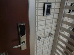 玄関錠はICロックカードキー採用！勿論、録画機能付きTVドアホンも付いています。