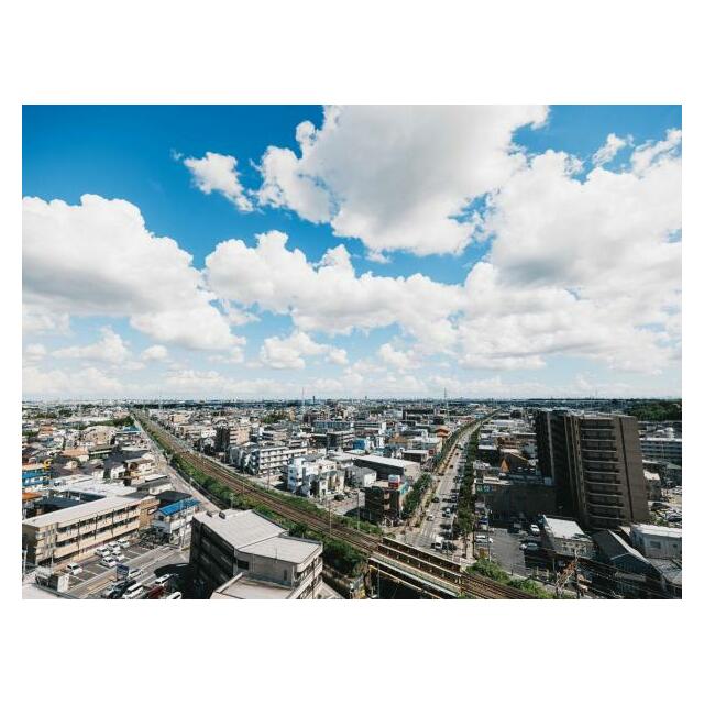 13階ということもあり、バルコニーからは開放的な景色が拝めます。