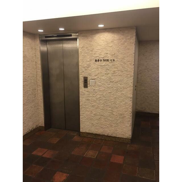 エレベーターホール