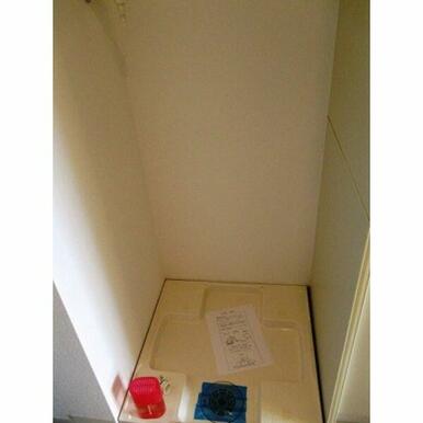 ※写真は401号室のものです。