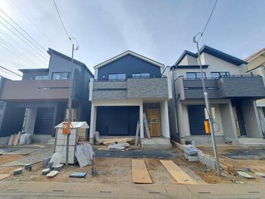 現在建築中！これから完成へ向けて少しずつ形になっていくのが楽しみな物件です☆