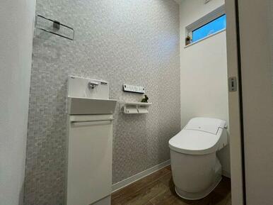 ロータンクトイレ