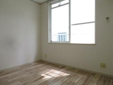 ※別号室写真使用※