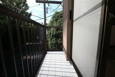 ※同建物ほかのお部屋の写真です。