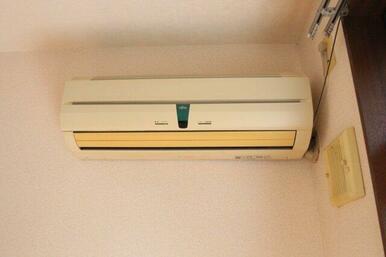 ※同建物ほかのお部屋の写真です。