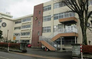 高岡市立高陵小学校