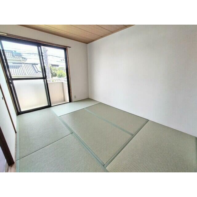 ★★南側、6帖の和室です♪★★