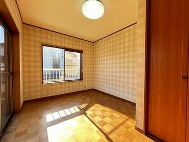 2階洋室別角度「約5.5帖の洋室です。」