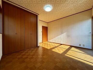 2階洋室「約7帖の洋室です。」