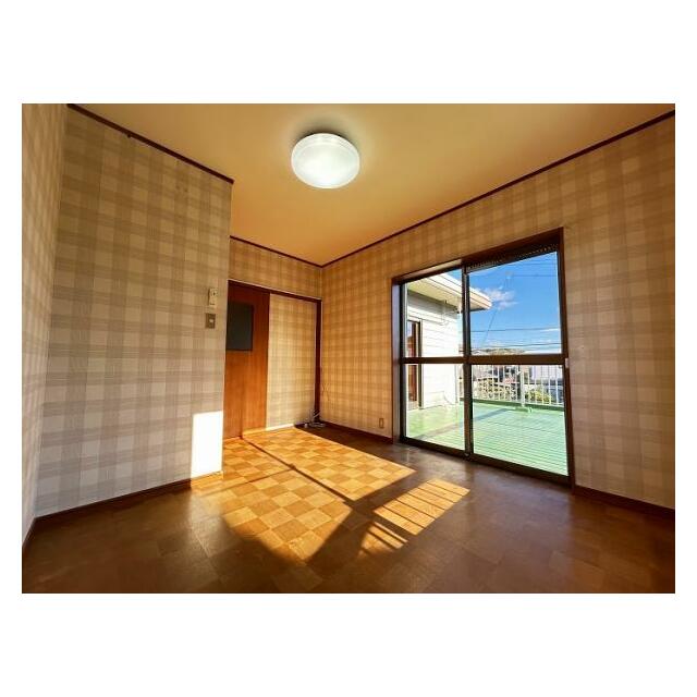 2階洋室「約5.5帖の洋室です。」