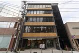 情報提供会社