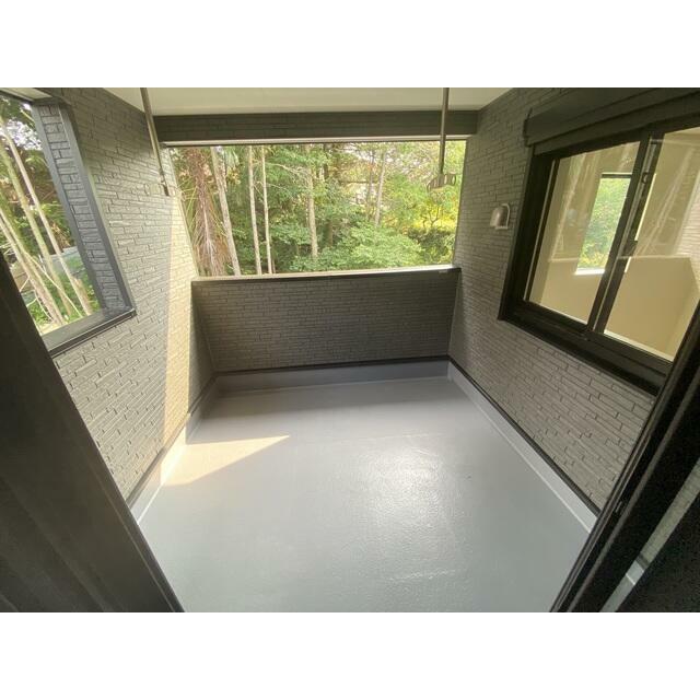 7.29㎡の広々ルーフバルコニー 洗濯物をいっぱい干せます！ バルコニーにもコンセント完備なのでお掃除も楽楽です。