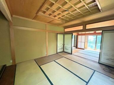 1階和室約8帖別角度から