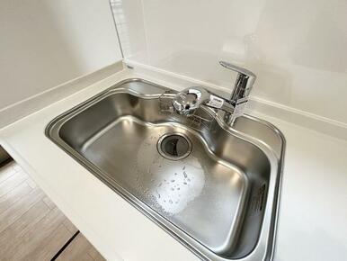 シンク新品交換済み
