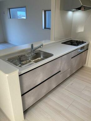 コンロ数が増えると手の込んだ料理に思わずチャレンジしてみたくなる！？（3号棟）