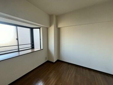 明るい洋室です