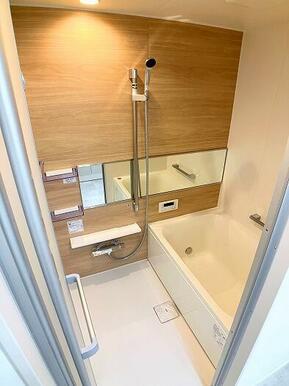 新品のユニットバス　清潔な浴室が一日の疲れを癒します