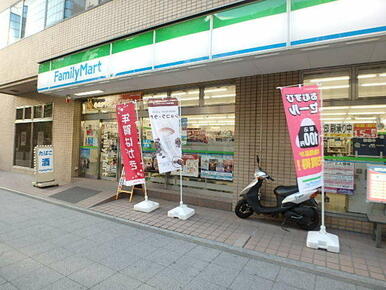 ファミリーマート新横浜二丁目店