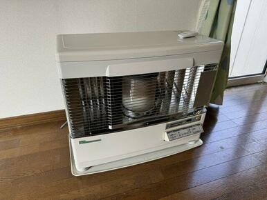 リビングは灯油FF、2階は灯油セントラル。