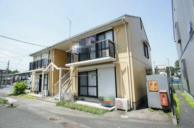 ～積水ハウス施工の２階建て賃貸住宅【ＳｈａＭａｉｓｏｎ】～建物の中央に共用階段のある「内階段タイプ…