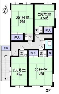 トイレは共用部にございます