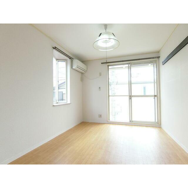 6帖洋室角部屋です☆