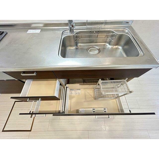 キッチン　収納　別アングル