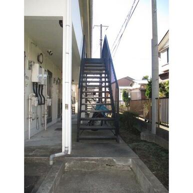 共用階段
