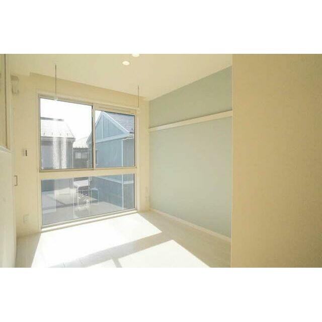 【洋室】５．６帖