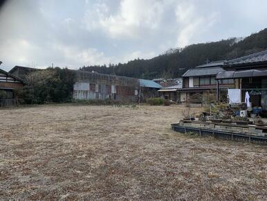 土地の北西の様子