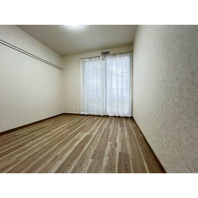 ２階洋室４．５帖