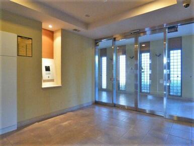 ★エントランスはオートロックあります★