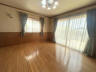 ＊CG加工により室内家具を消しております。