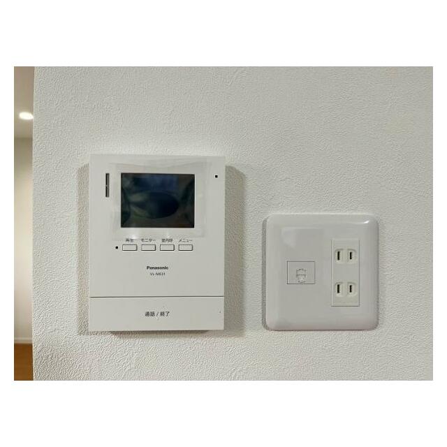 「インターホン」安心のモニター付きインターホンです