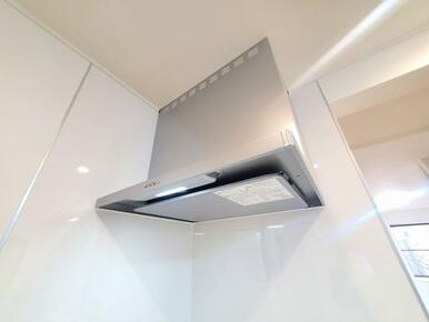 レンジフード新品交換済み