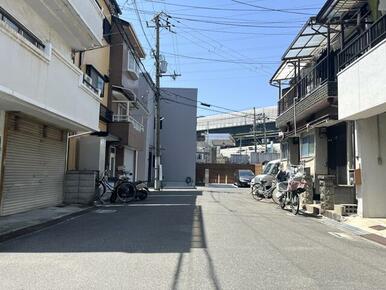 周辺交通量も少なく閑静な住宅街です♪