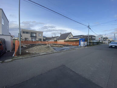 現地写真 前面道路（8.0m）