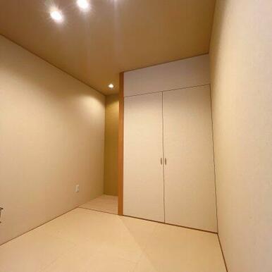 LDKの横にある4.5帖の和室！