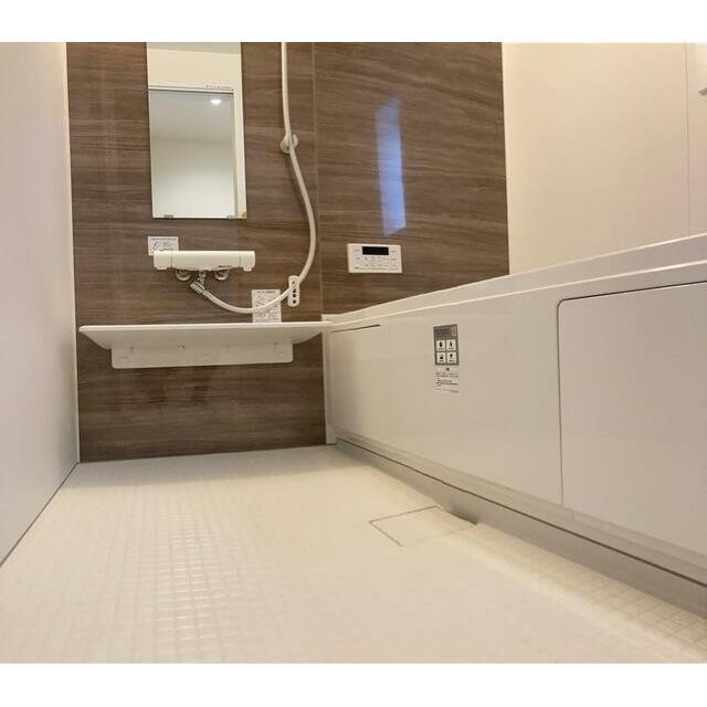 一日の終わりはバスタイムでリラックス。お湯でぽっかぽかに温まって快眠を（2号棟）