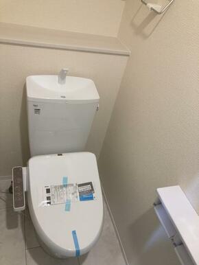 見落としなしで隅々チェック。トイレは家を映す鑑となります。（1号棟）