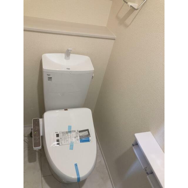 見落としなしで隅々チェック。トイレは家を映す鑑となります。（1号棟）