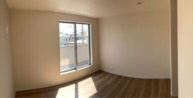 リビングと洋室の使い分けで生活にメリハリを（1号棟）