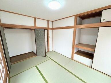 「２階和室」押入２箇所付きです