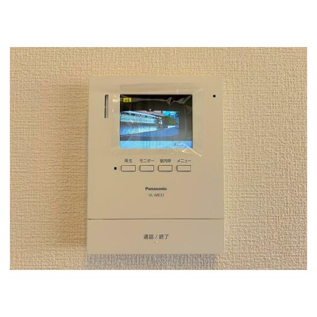 「モニター付きインターホン」セキュリティ面が安心のモニター付きインターホン。新品に交換しております。