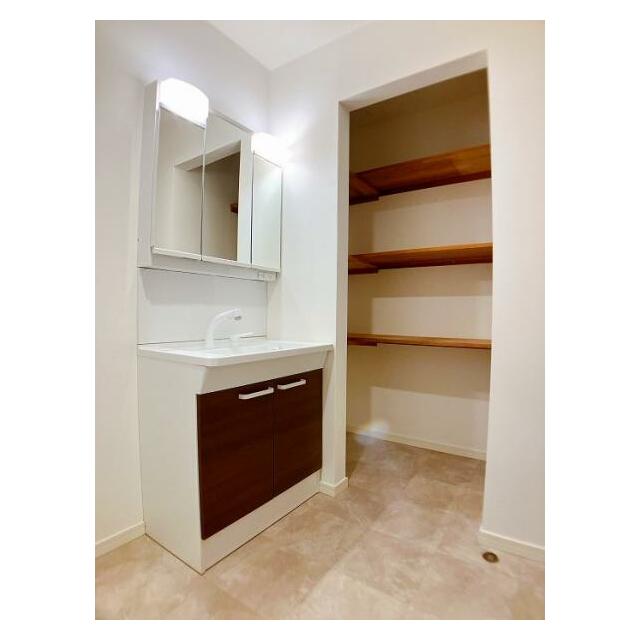 脱衣所　洗面台交換