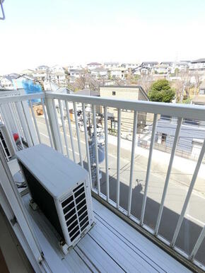 (参考)同一建物内の他の部屋の写真となります。