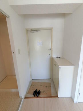 (参考)同一建物内の他の部屋の写真となります。