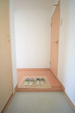 シューズボックスがついているので玄関すっきり片付きます！！